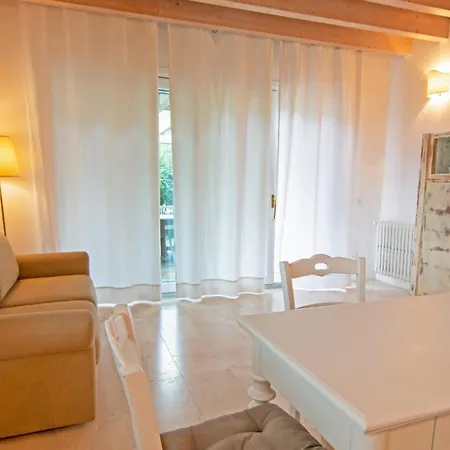 Casa Con Piscina A Portoferraio *