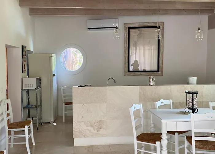 Casa Con Piscina A Portoferraio